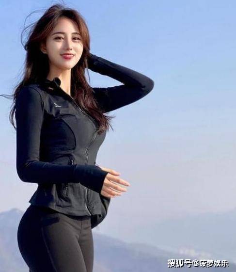 韩国美女，黄金比例身材惹人羡！